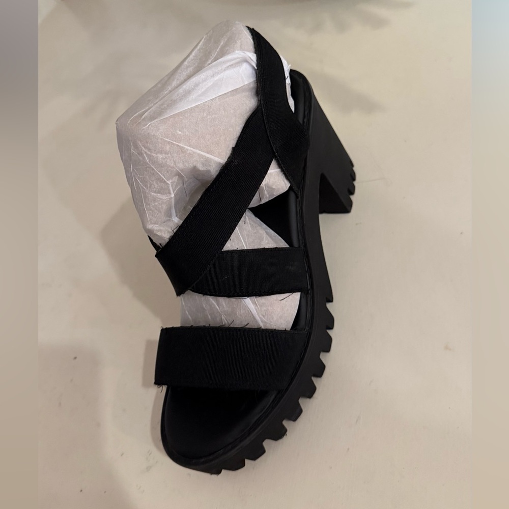 Steve Madden Black Chunky Lug-Strap Platform Sandals